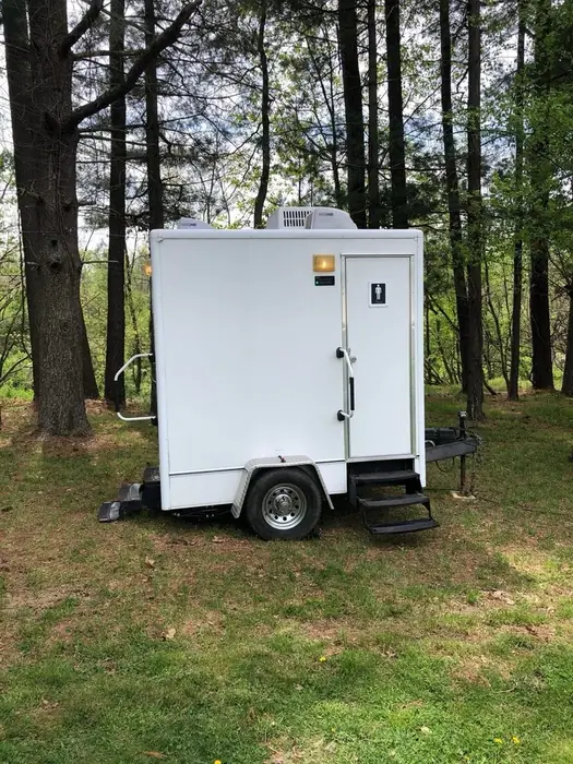2 Stall Jag Trailer view 2