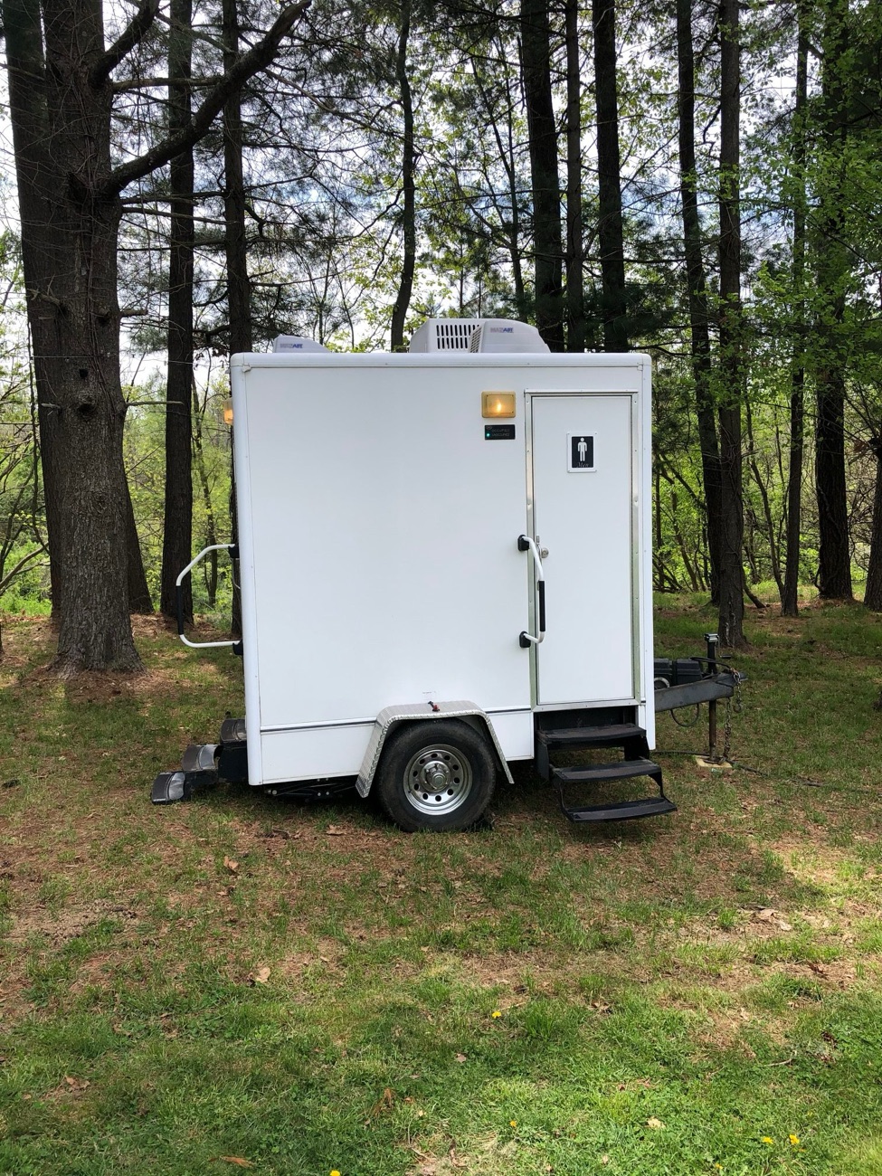 2 Stall Jag Trailer view 2